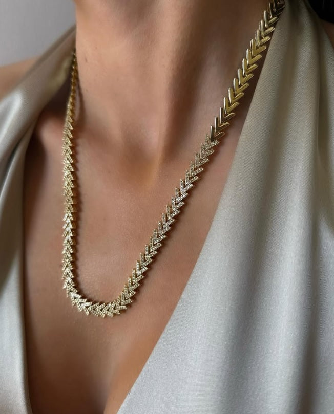 V Shape İtalian Chain Women Necklaces